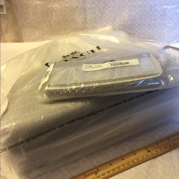 Authentic Coach Crossbody Handbag & Wallet - Picture 7 of 8